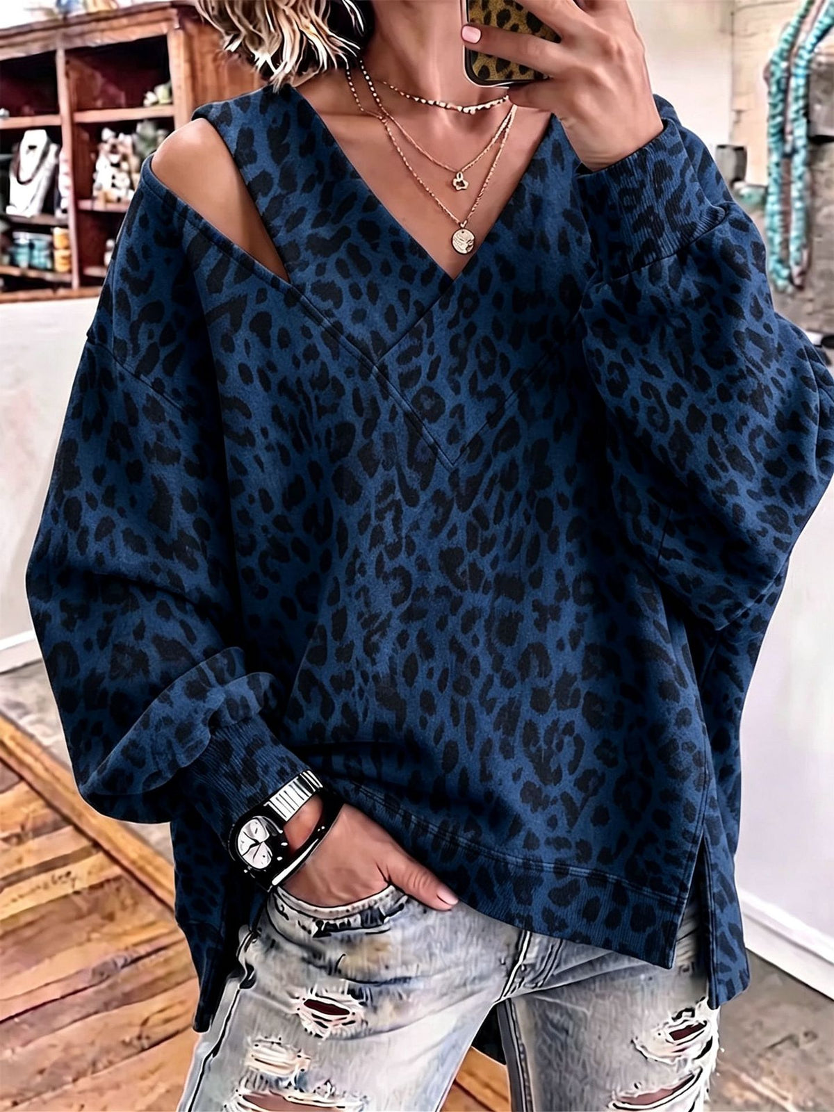 Women Green Leopard Print Cold‑Shoulder V‑Neck Long Sleeve Sweatshirt